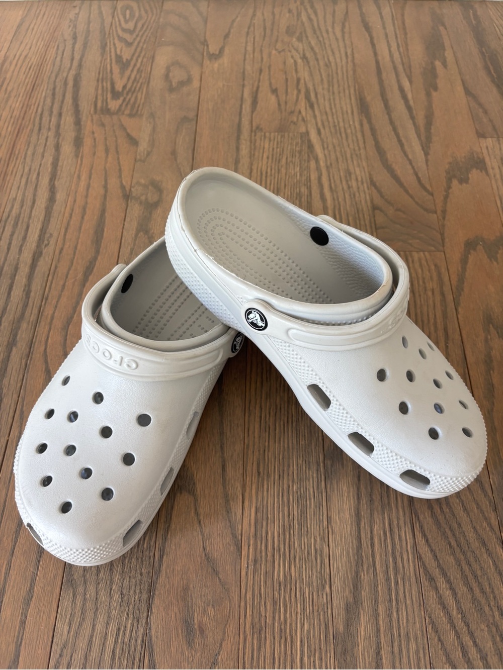 Crocs Classic Clog, Light Gray Women 9, Men 7